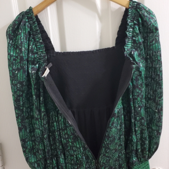 ALICE + OLIVIA Smocked Green Floral Long Sleeve Mini Dress Size XS - Picture 8 of 13